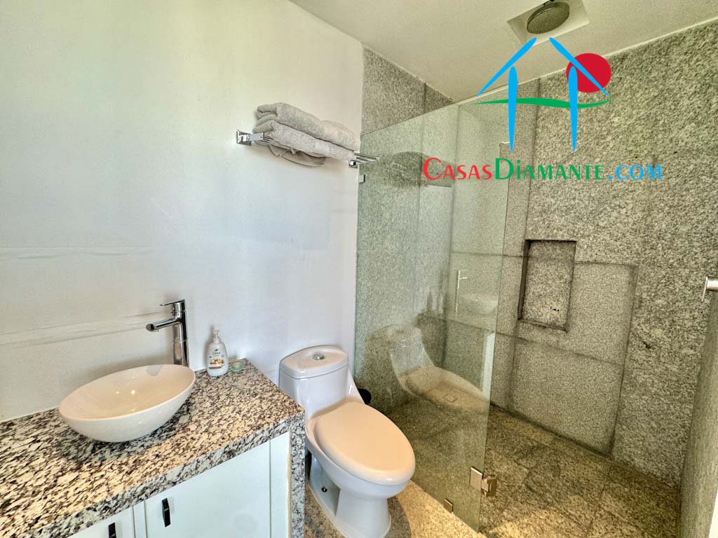 Solar Villas Resort 7 301 - Recámara dos 6